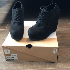 Black ankle booties